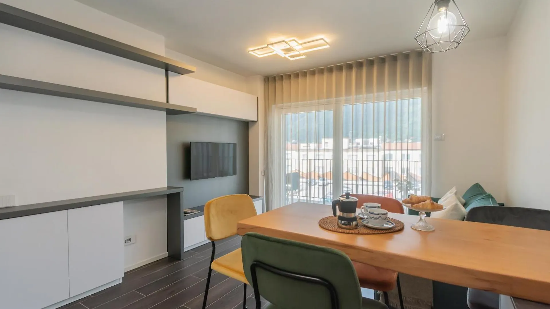 Princess Sofia'S Lake Retreat By Rent All Côme Appartement