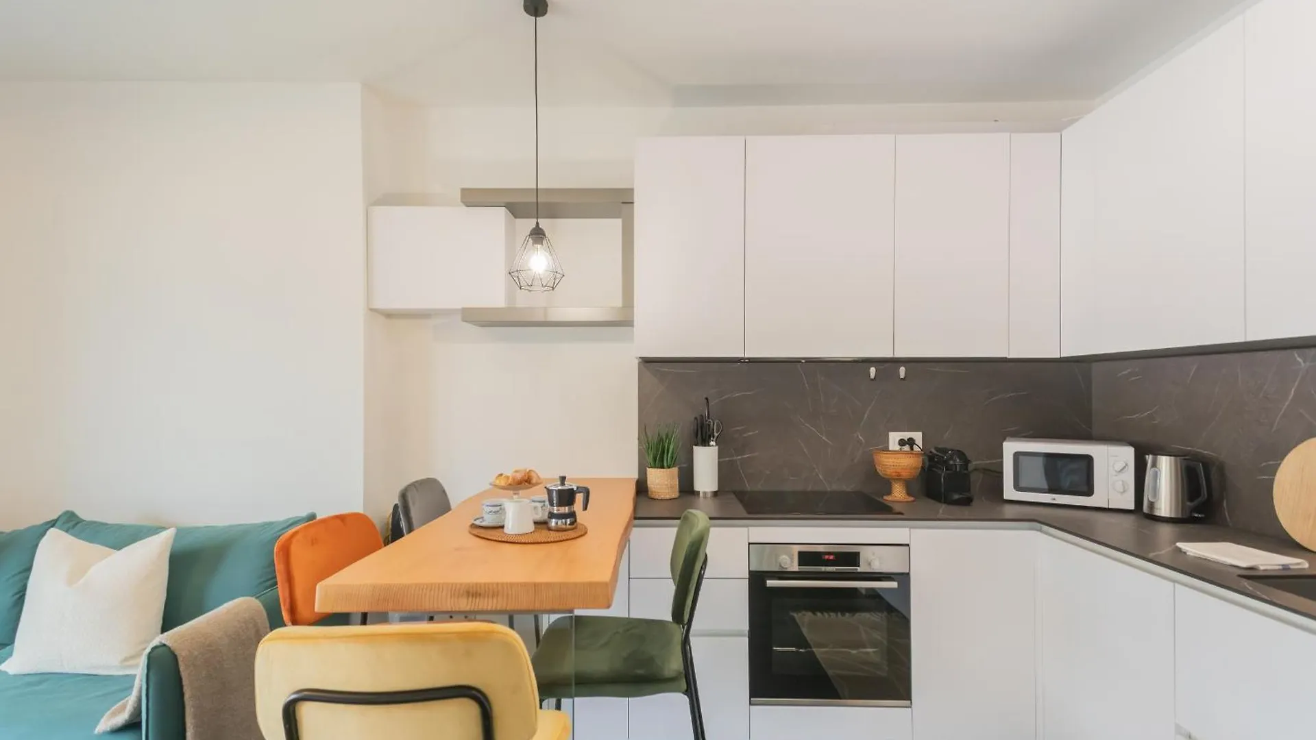Princess Sofia'S Lake Retreat By Rent All Côme Appartement